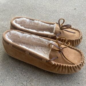 Minnetonka Allie Junior Trapper Size 8